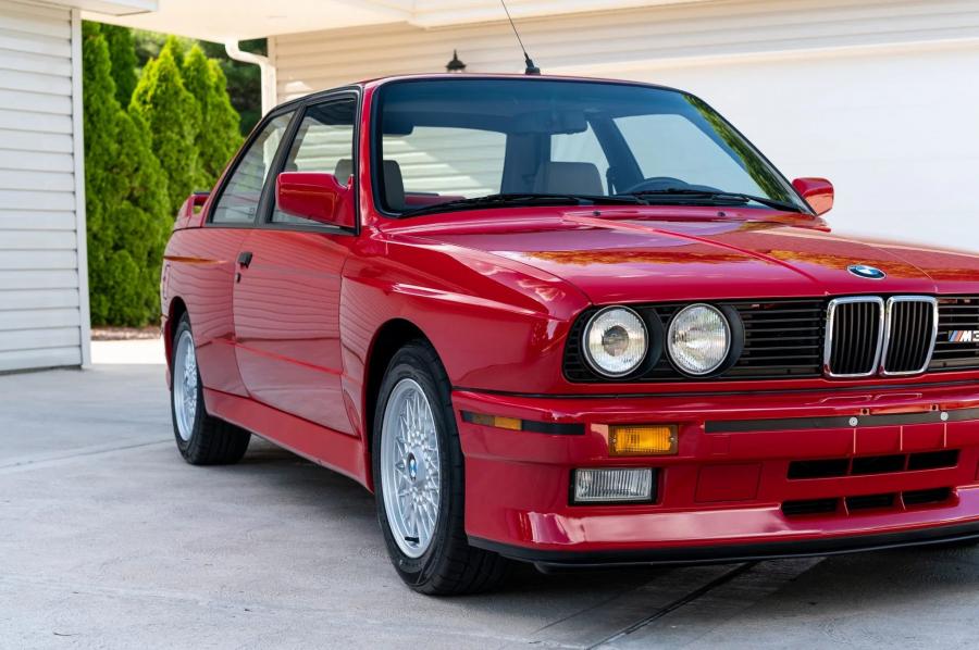 Детали экстерьера BMW M3 Coupe (E30) 1988 года  (NA) (фото 72 из 231)